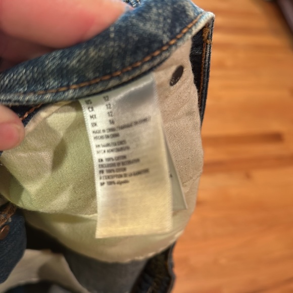 American Eagle jean skirt. Women’s size 12 button fly. - Picture 4 of 5